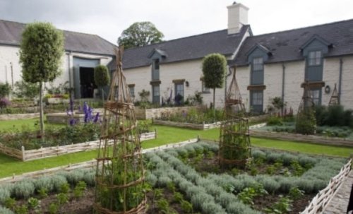 /Media/images/Product_Images/villa/prince charles/cottage garden.jpg